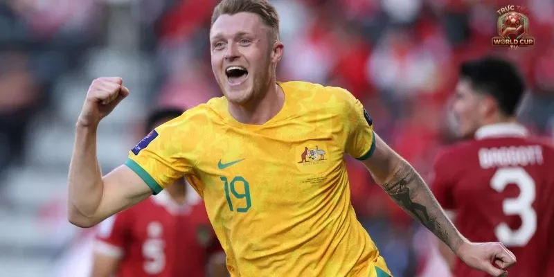 Harry Souttar mở tỷ số cho Australia ở hiệp 1