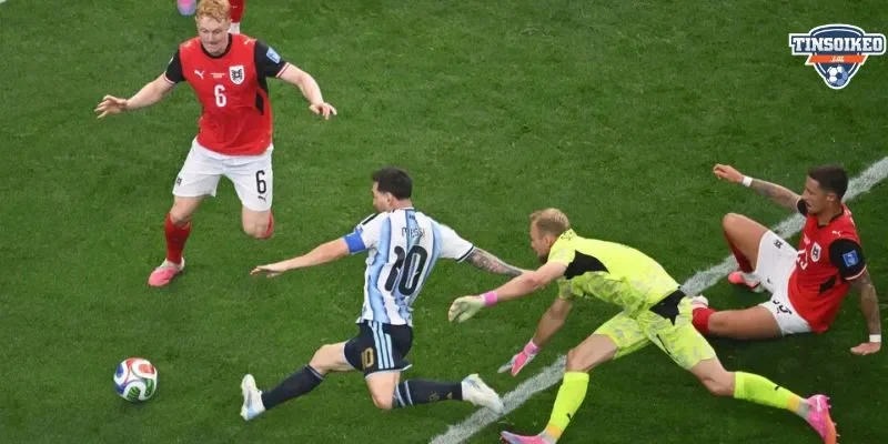 Tuyến giữa gánh vác phòng ngự giúp Messi bảo toàn thể lực